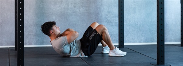 Mavebjninger (sit ups) 