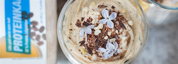 Hurtig dessert med kaffesmag og kvark