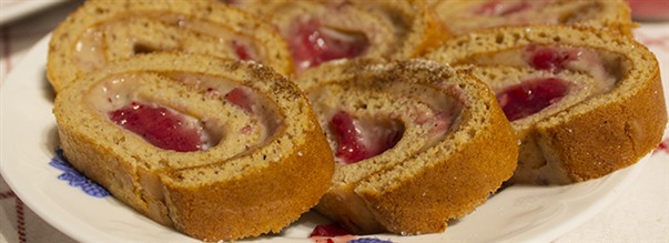 Proteinrig brunkageroulade med kaseinfyld 