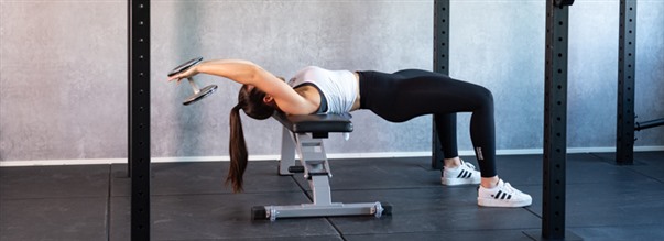 Pullover med hndvgte (dumbbell pullover)