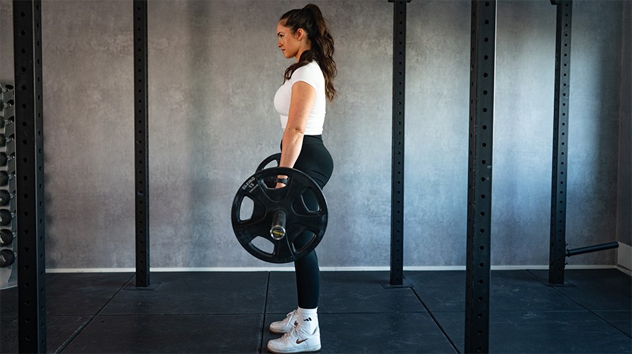 Kvinne der udf�rer rum�nske d�dl�ft, her i startposition.