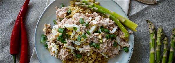 Tun- og ggesalat med havreris